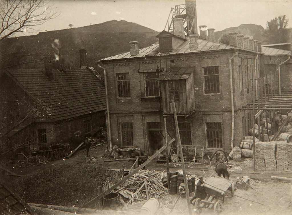 1 Київський хіміко-фармацевтичний завод ім. М.В. Ломоносова, 1925 р.