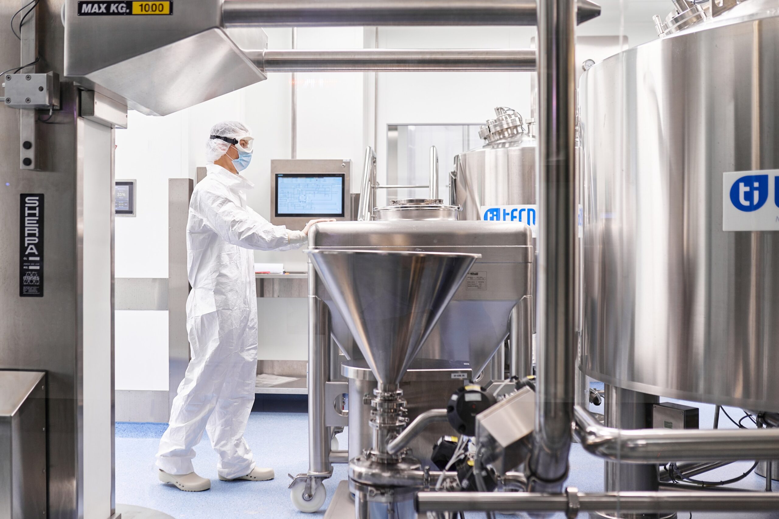 Фото_Виробництво Фармак_сайт